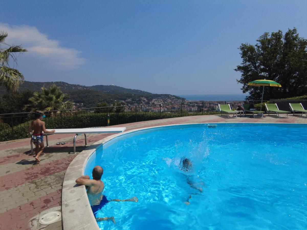 Villaggio Colombo Nuova Gestione Marina dʼMarina dʼAndora Extérieur photo